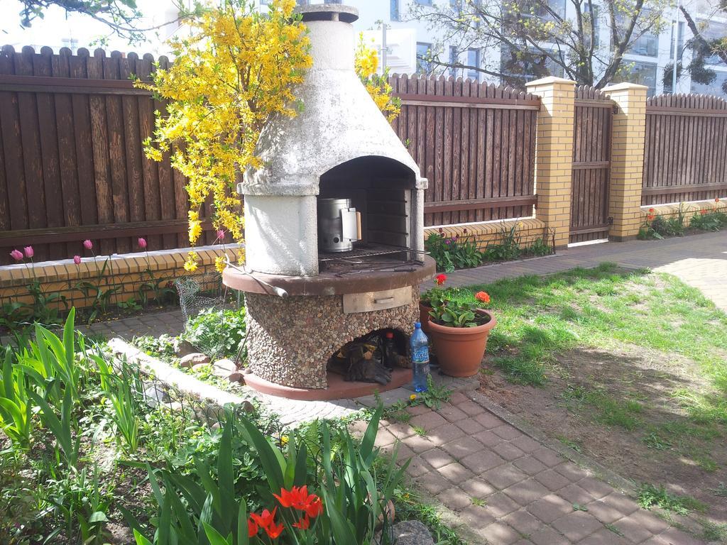 Cozy Apartment With Garden Gdansk Exterior photo